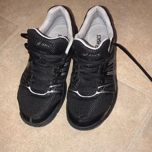 Black Mizuno Volleyball Sneakers